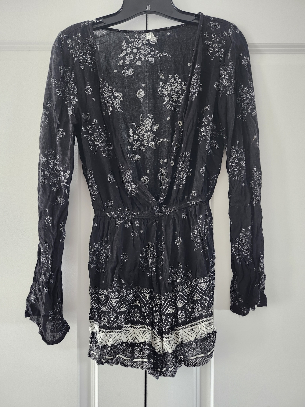 Mudd Black and White Long Sleeve Floral Romper